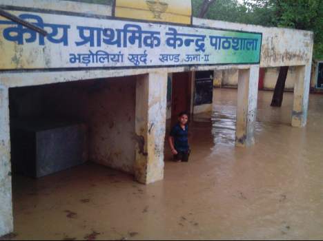cloudburst-and-heavy-rainfall-in-himachal-causes-extensive-damage-6